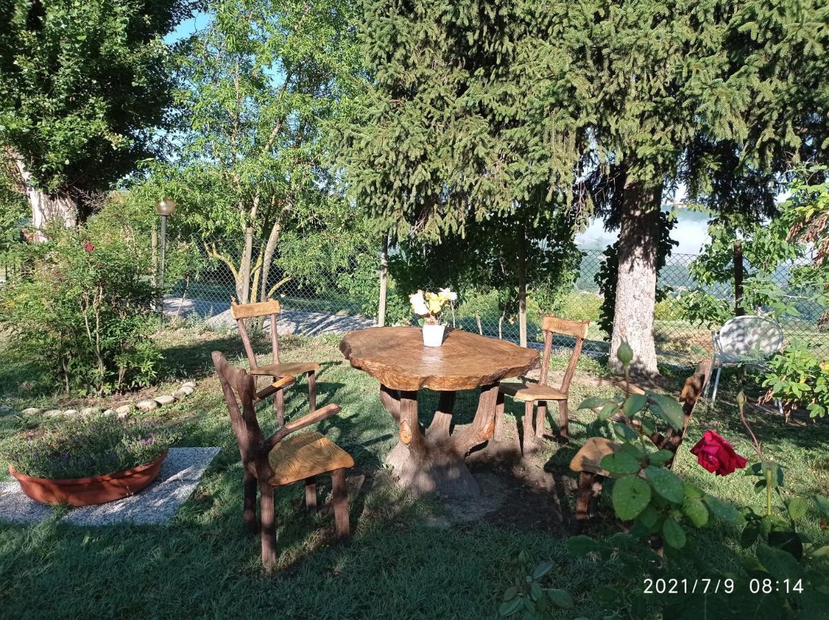 בית הארחה אלבה 	La Casa Dei Masue' מראה חיצוני תמונה