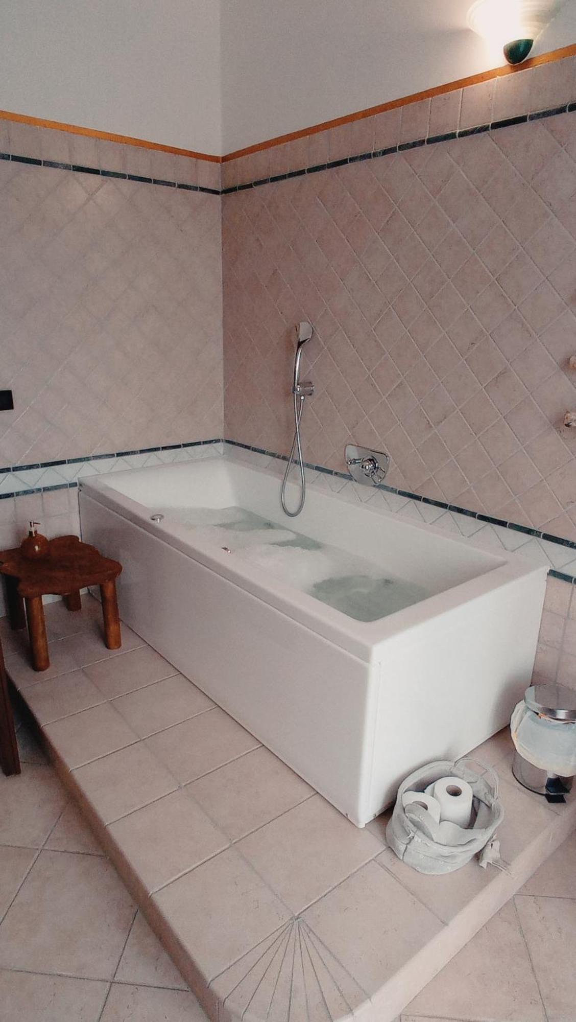 בית הארחה אלבה 	La Casa Dei Masue' מראה חיצוני תמונה
