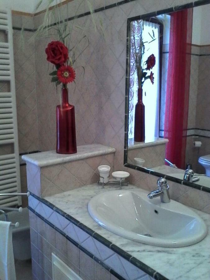 בית הארחה אלבה 	La Casa Dei Masue' מראה חיצוני תמונה